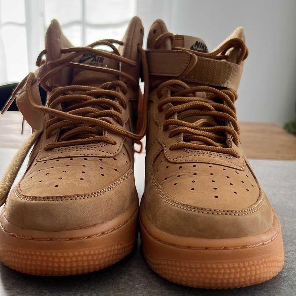 Nike Air Force - Picture 5 of 6